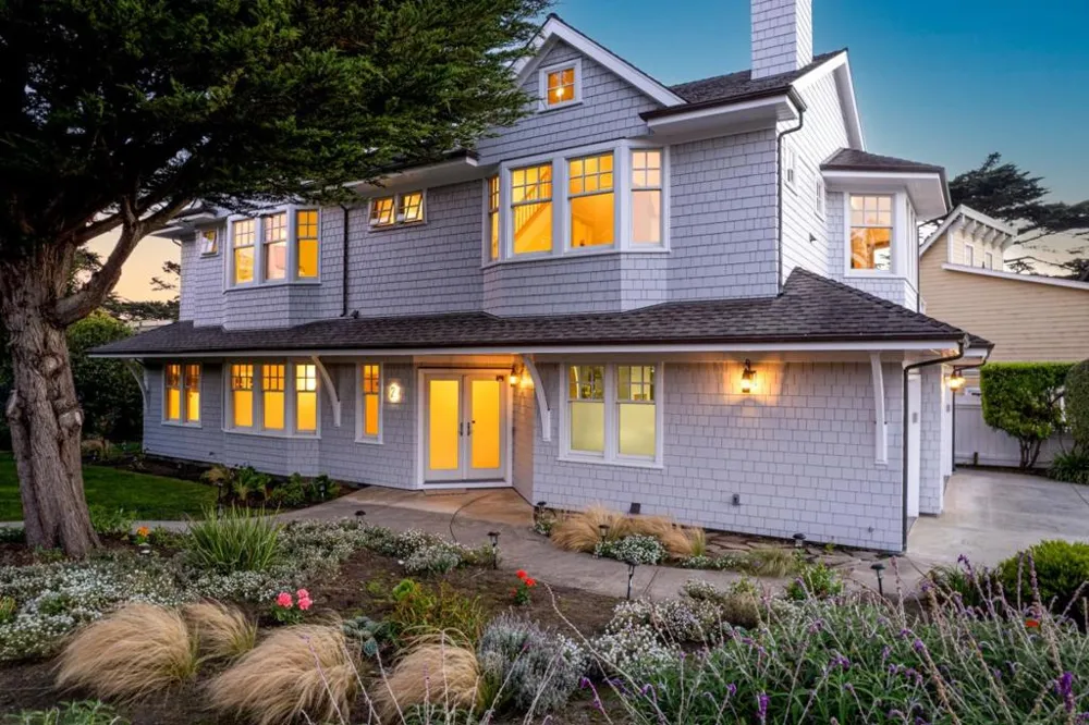 2 Alameda Avenue Half Moon Bay, CA 94019