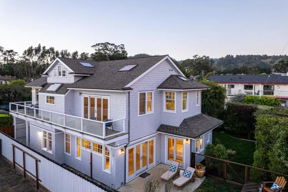 2 Alameda Avenue Half Moon Bay, CA 94019