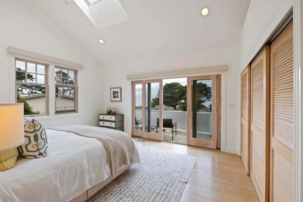 2 Alameda Avenue Half Moon Bay, CA 94019