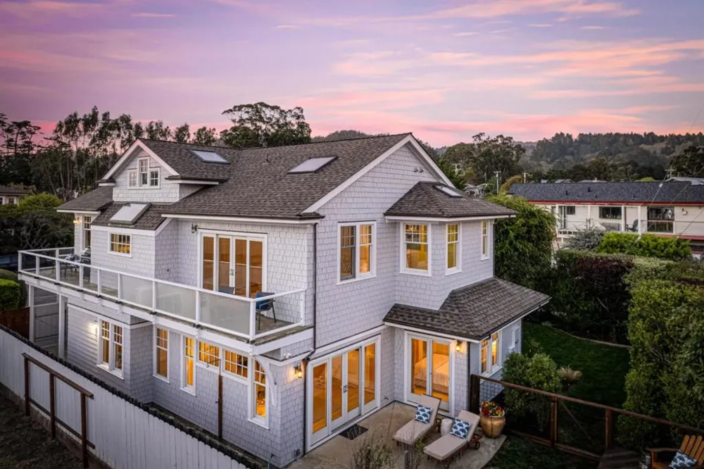 2 Alameda Avenue Half Moon Bay, CA 94019