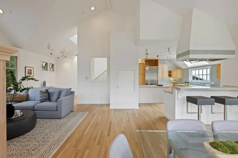 2 Alameda Avenue Half Moon Bay, CA 94019