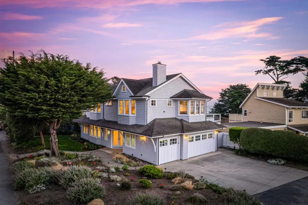 2 Alameda Avenue Half Moon Bay, CA 94019