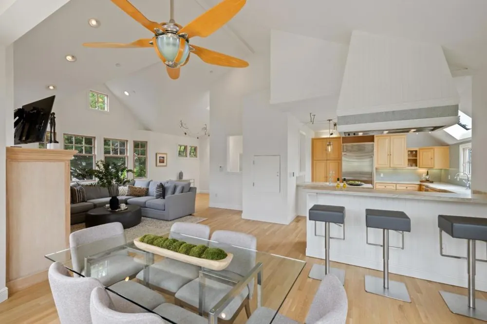 2 Alameda Avenue Half Moon Bay, CA 94019