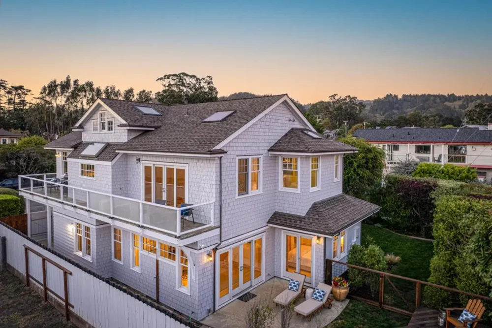 2 Alameda Avenue Half Moon Bay, CA 94019