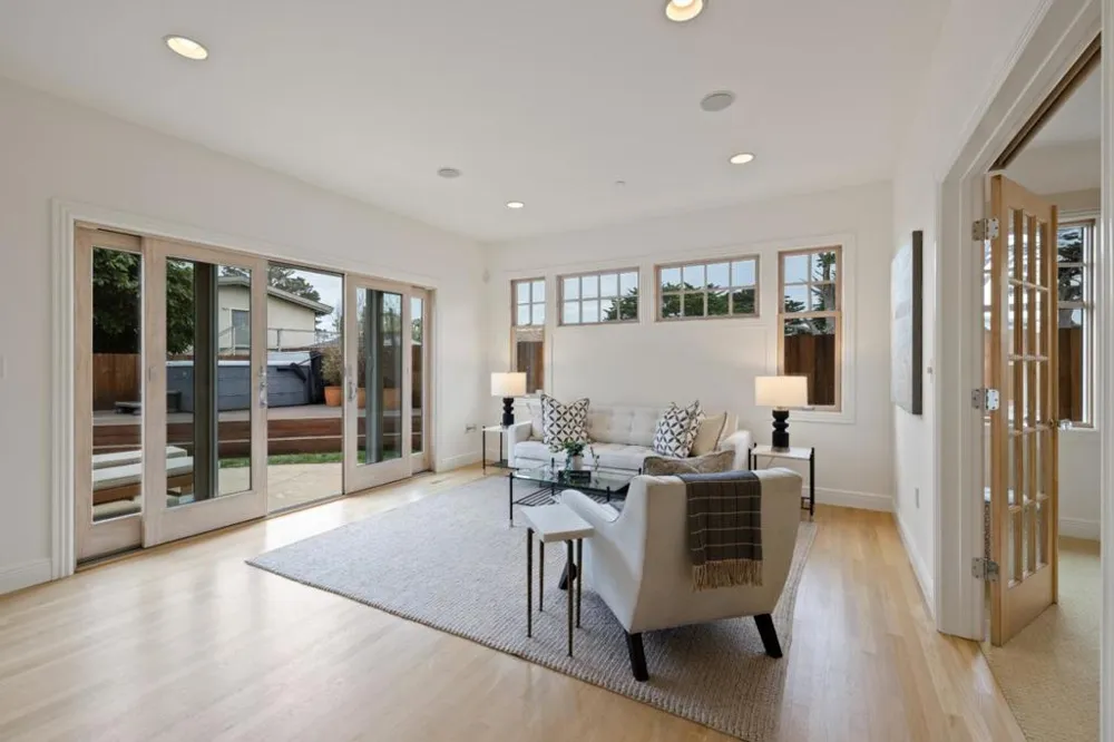 2 Alameda Avenue Half Moon Bay, CA 94019