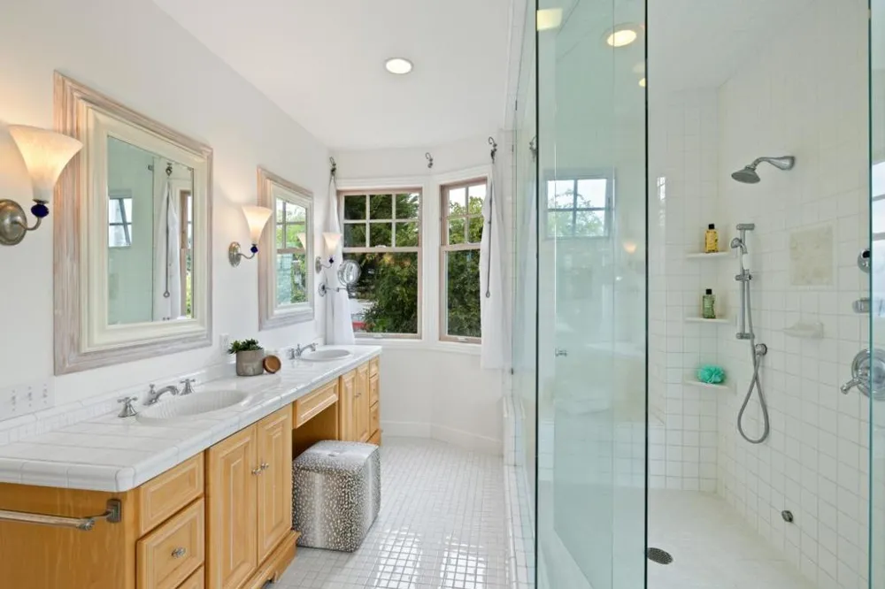 2 Alameda Avenue Half Moon Bay, CA 94019