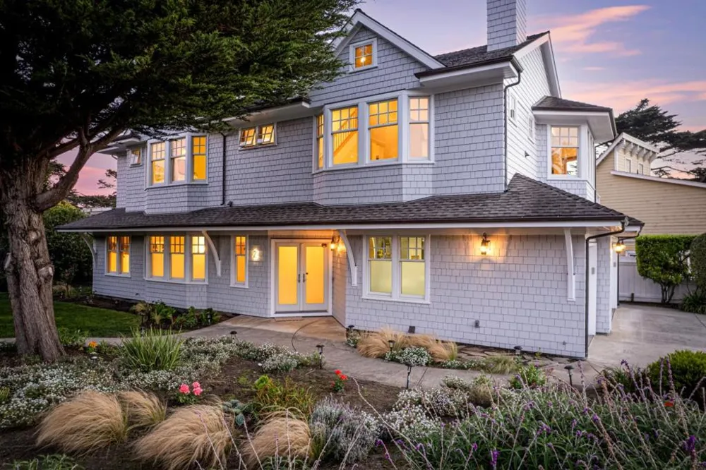 2 Alameda Avenue Half Moon Bay, CA 94019