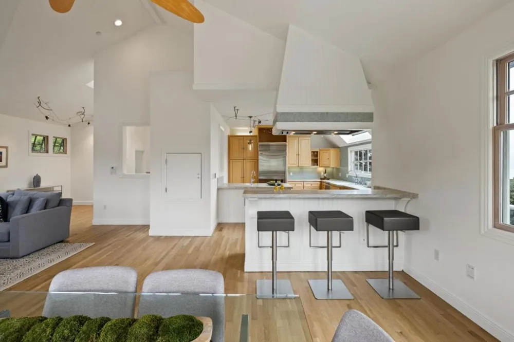 2 Alameda Avenue Half Moon Bay, CA 94019