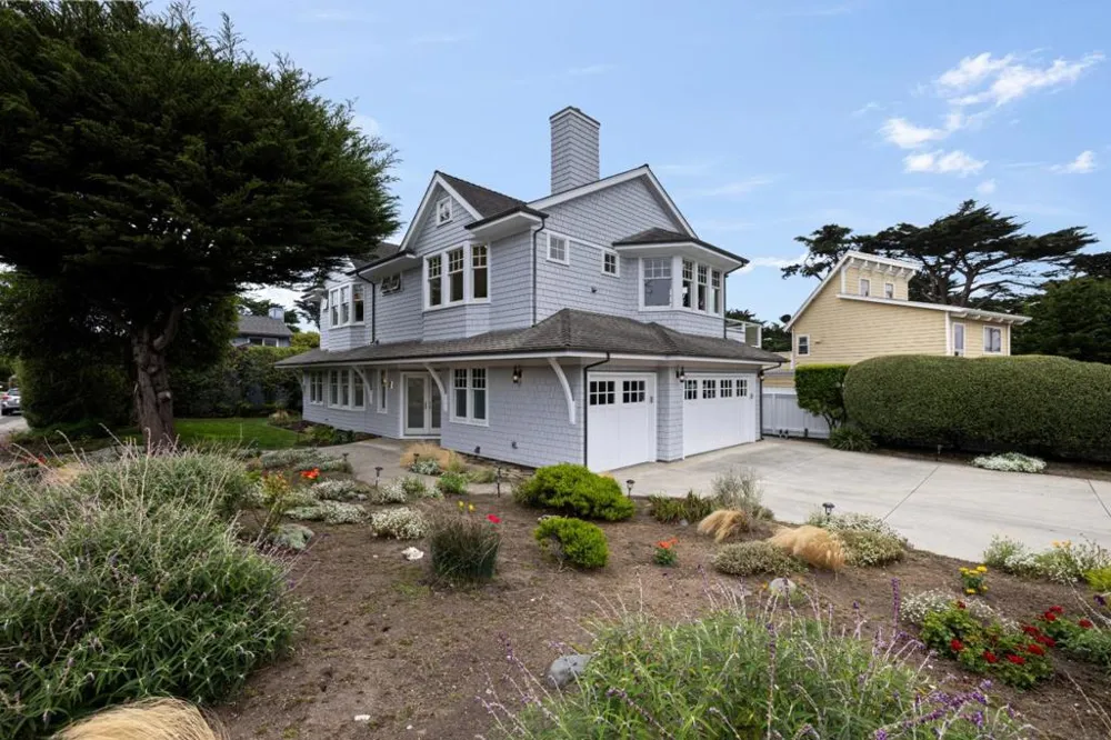 2 Alameda Avenue Half Moon Bay, CA 94019