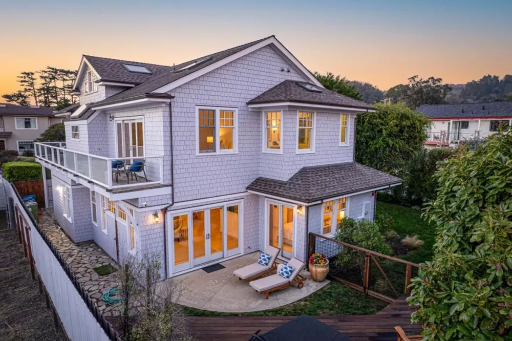 2 Alameda Avenue Half Moon Bay, CA 94019
