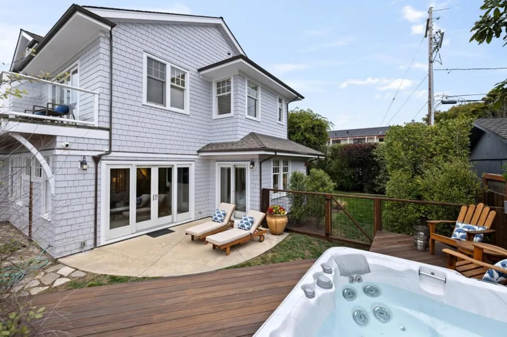 2 Alameda Avenue Half Moon Bay, CA 94019
