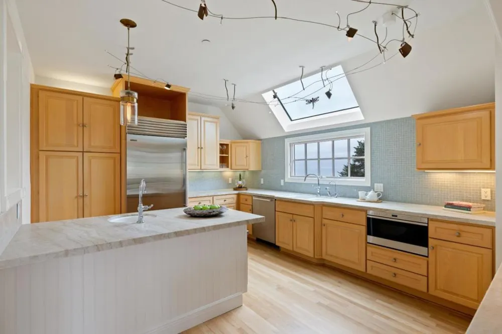 2 Alameda Avenue Half Moon Bay, CA 94019