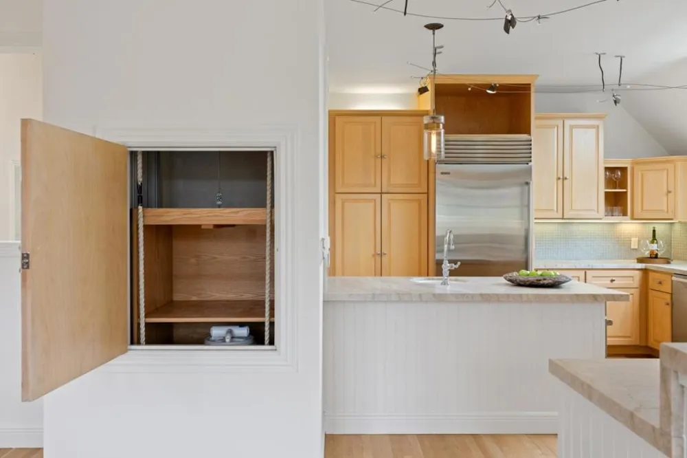 2 Alameda Avenue Half Moon Bay, CA 94019