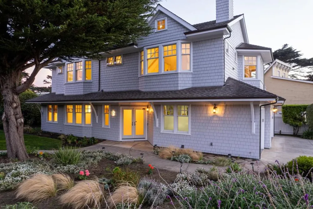 2 Alameda Avenue Half Moon Bay, CA 94019