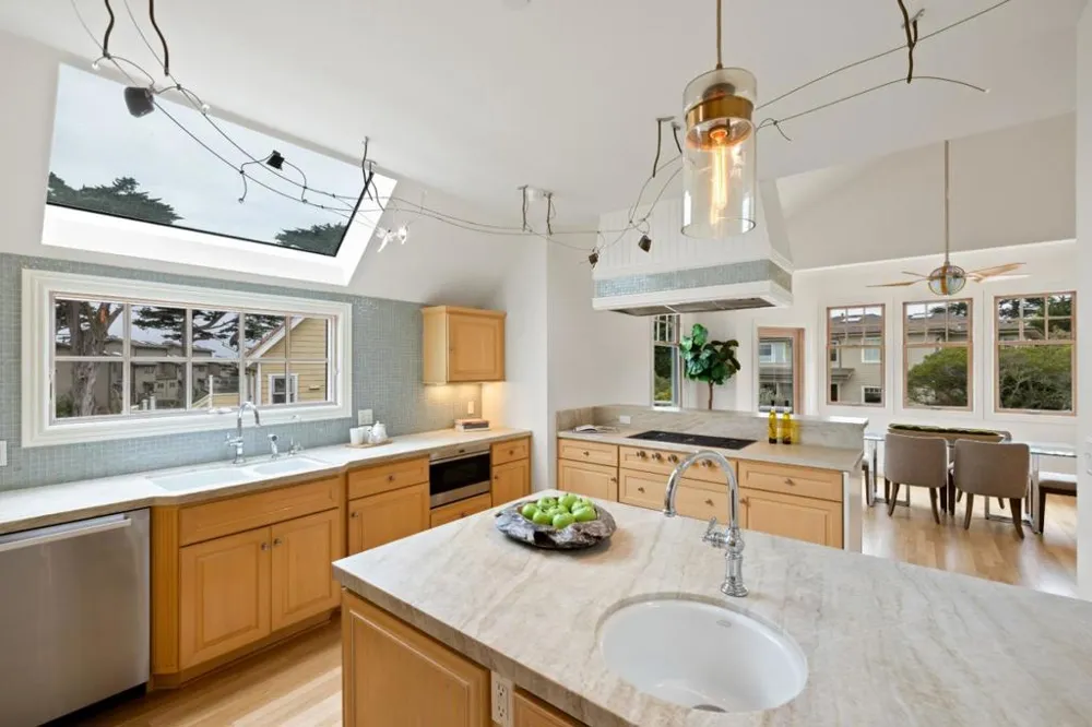2 Alameda Avenue Half Moon Bay, CA 94019