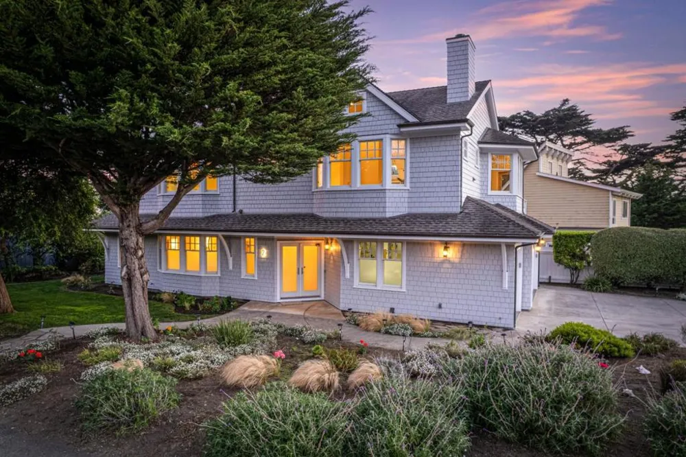 2 Alameda Avenue Half Moon Bay, CA 94019