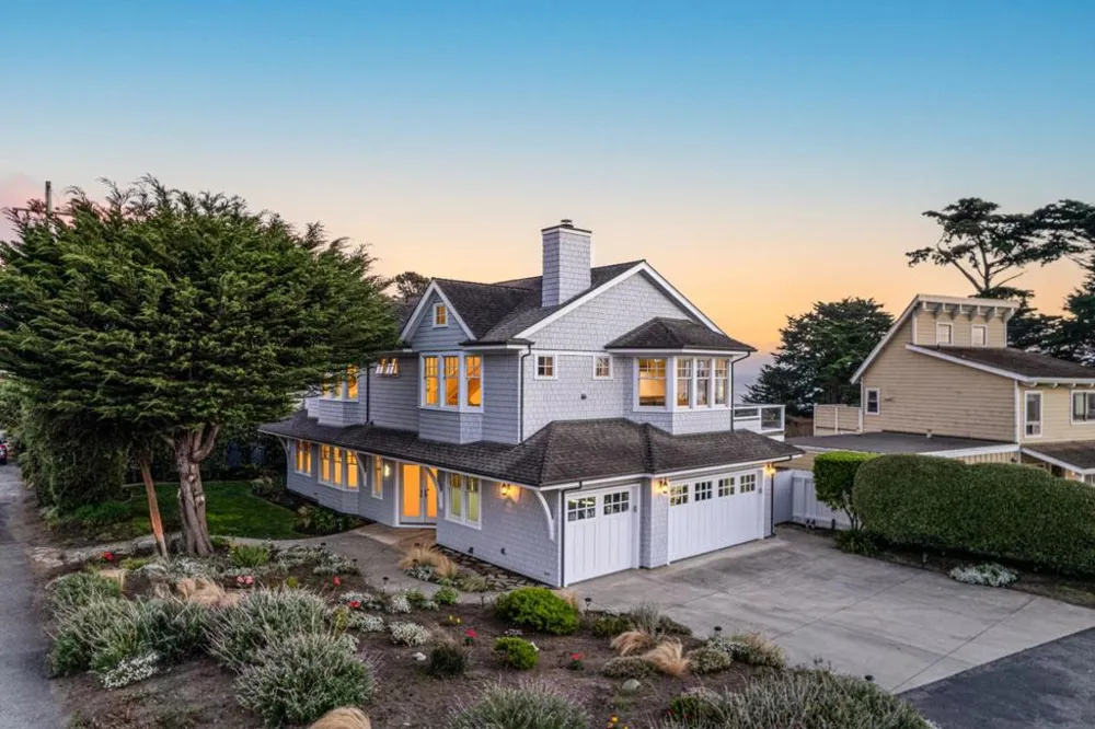 2 Alameda Avenue Half Moon Bay, CA 94019