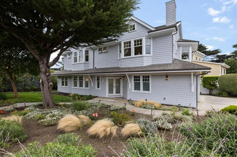 2 Alameda Avenue Half Moon Bay, CA 94019