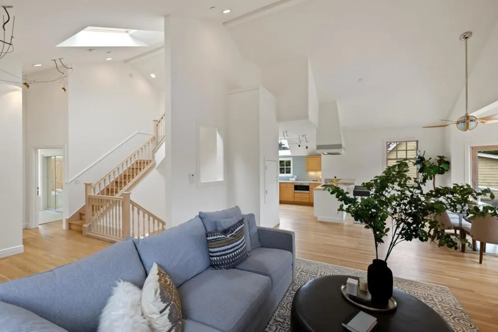 2 Alameda Avenue Half Moon Bay, CA 94019