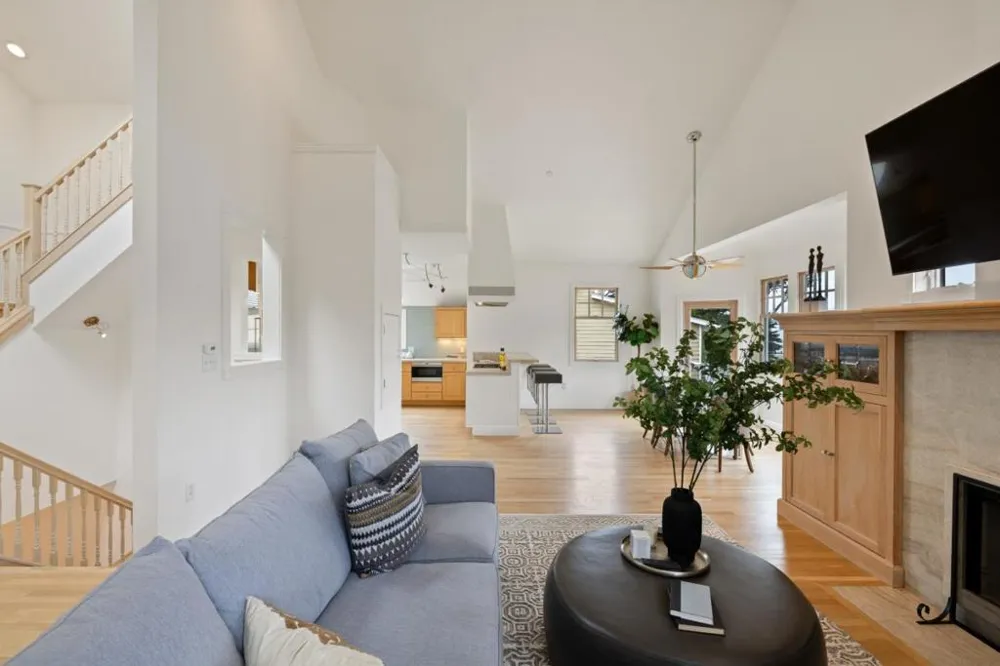 2 Alameda Avenue Half Moon Bay, CA 94019