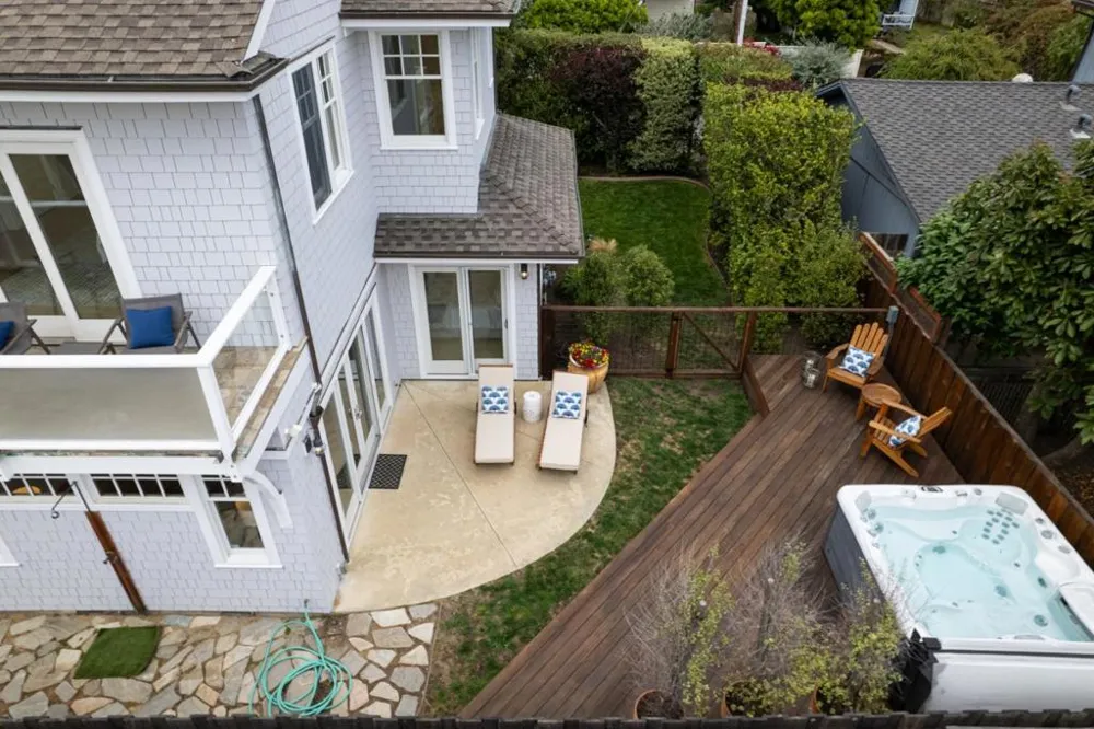 2 Alameda Avenue Half Moon Bay, CA 94019