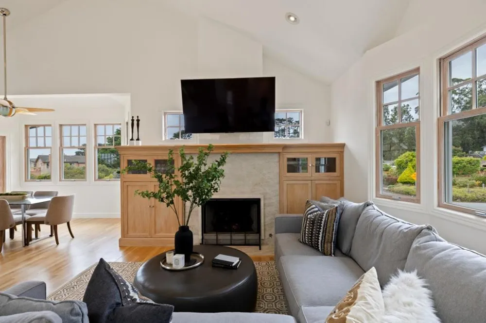 2 Alameda Avenue Half Moon Bay, CA 94019