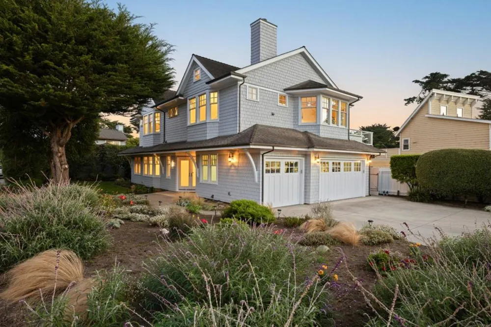 2 Alameda Avenue Half Moon Bay, CA 94019