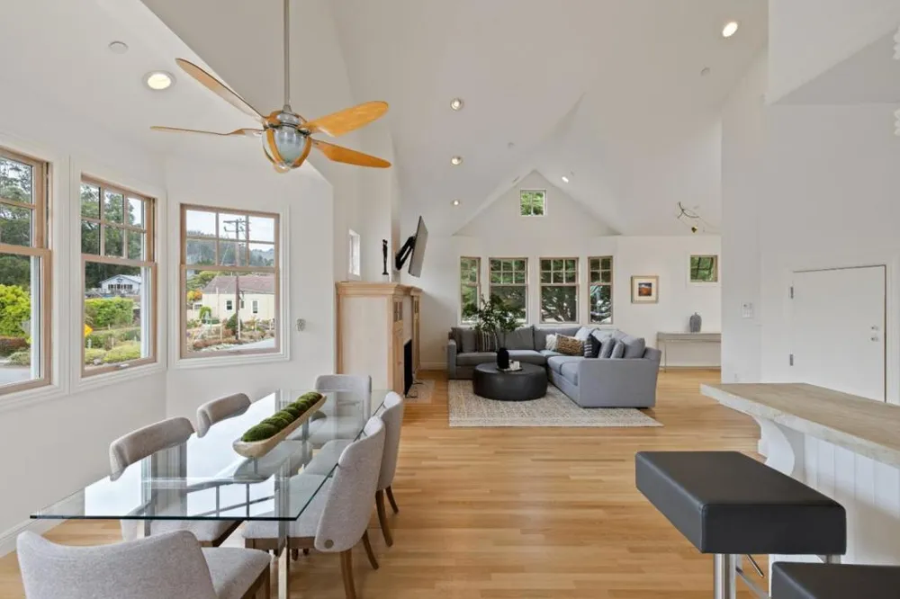 2 Alameda Avenue Half Moon Bay, CA 94019