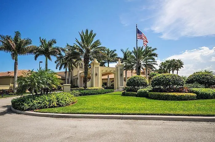 6602 CAMARILLO TERRACE LANE Delray Beach, FL 33446