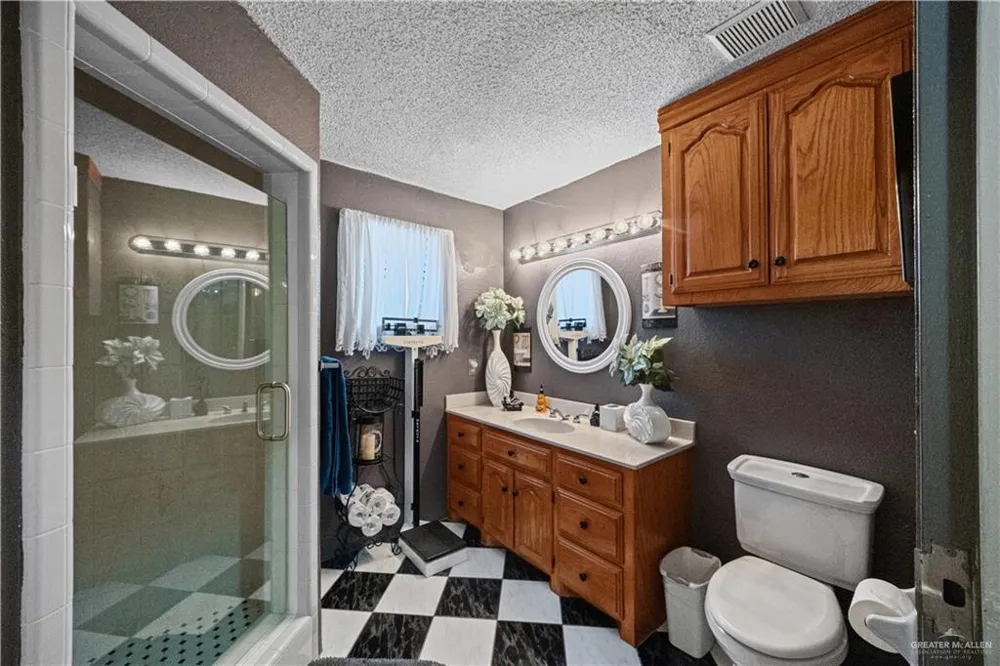 1712 1st Street McAllen, TX 78501
