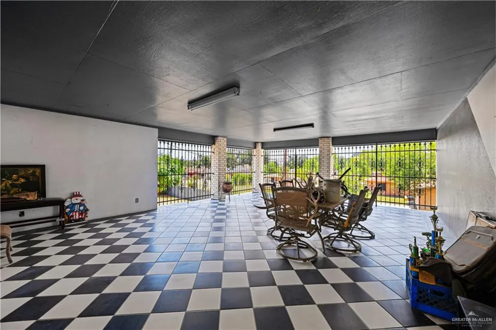 1712 1st Street McAllen, TX 78501