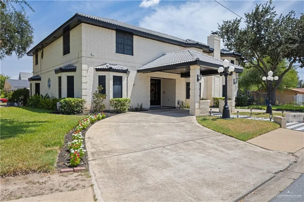 1712 1st Street McAllen, TX 78501