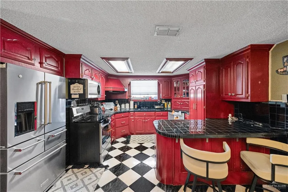 1712 1st Street McAllen, TX 78501