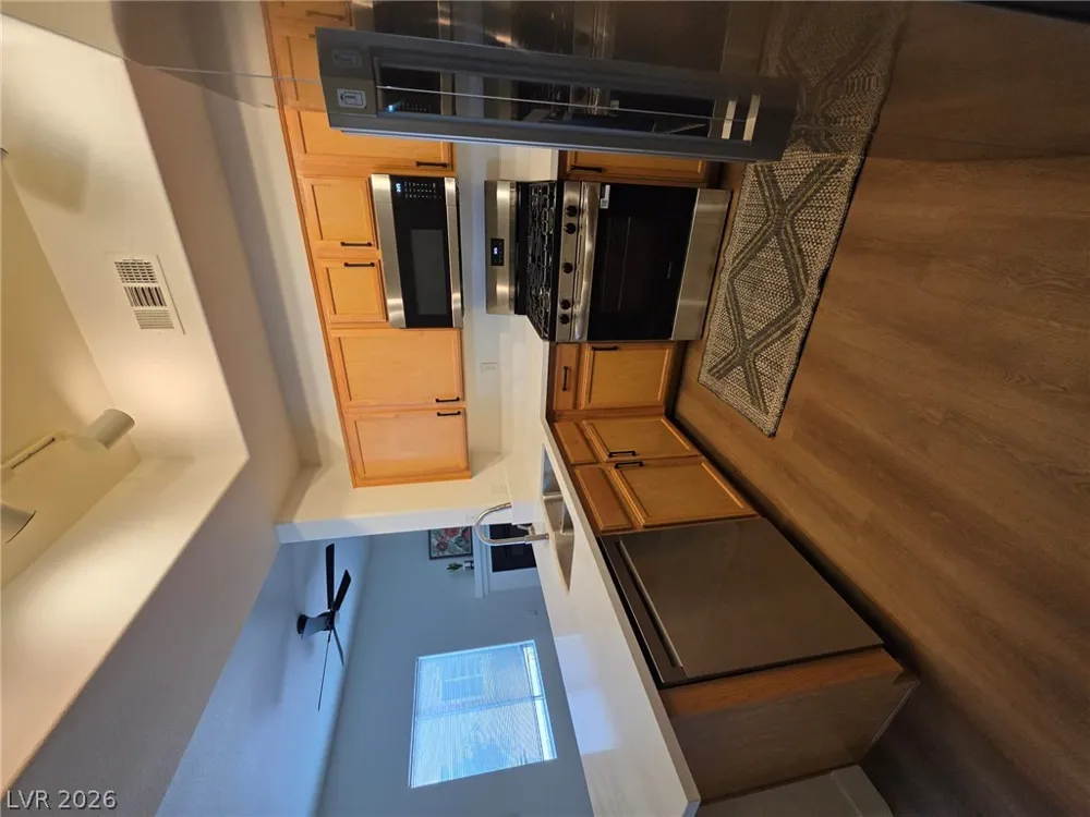 2305 W Horizon Ridge Parkway #814 Henderson, NV 89052