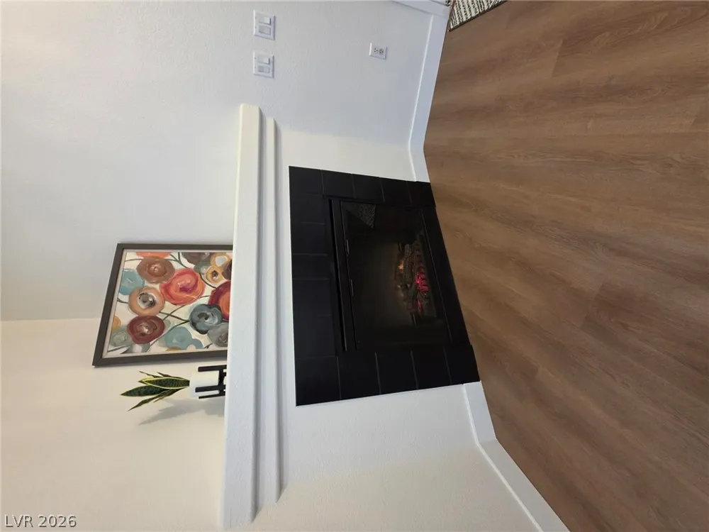 2305 W Horizon Ridge Parkway #814 Henderson, NV 89052