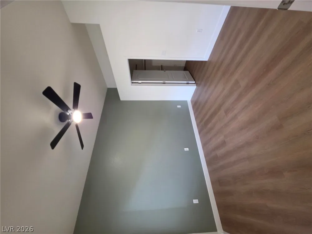 2305 W Horizon Ridge Parkway #814 Henderson, NV 89052