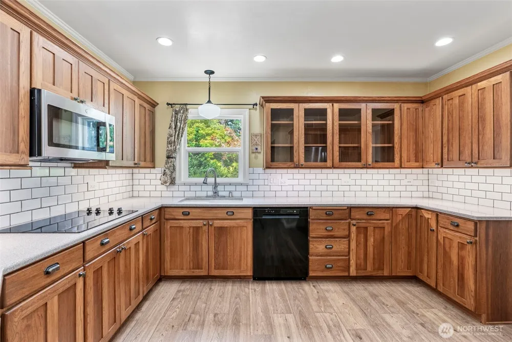 215 Walnut Acres Road Kelso, WA 98626
