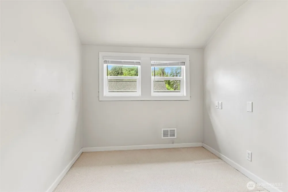 215 Walnut Acres Road Kelso, WA 98626