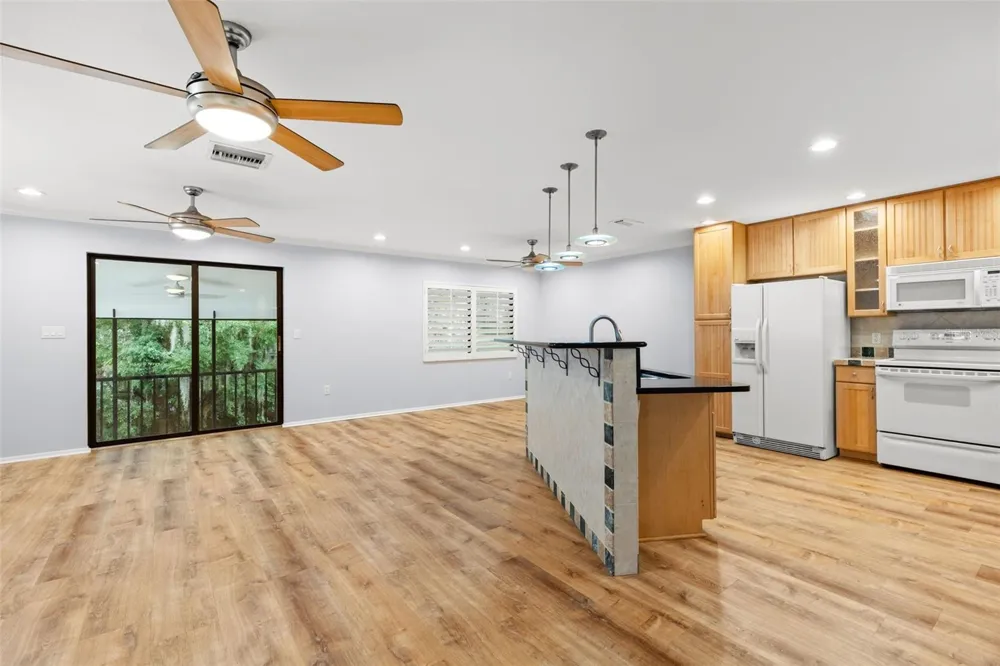 631 FAIRMONT AVENUE #C Safety Harbor, FL 34695