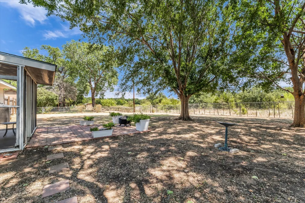 261 Oakview Circle Waco, TX 76705
