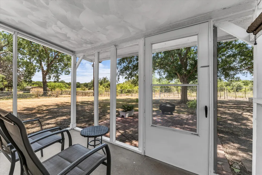 261 Oakview Circle Waco, TX 76705
