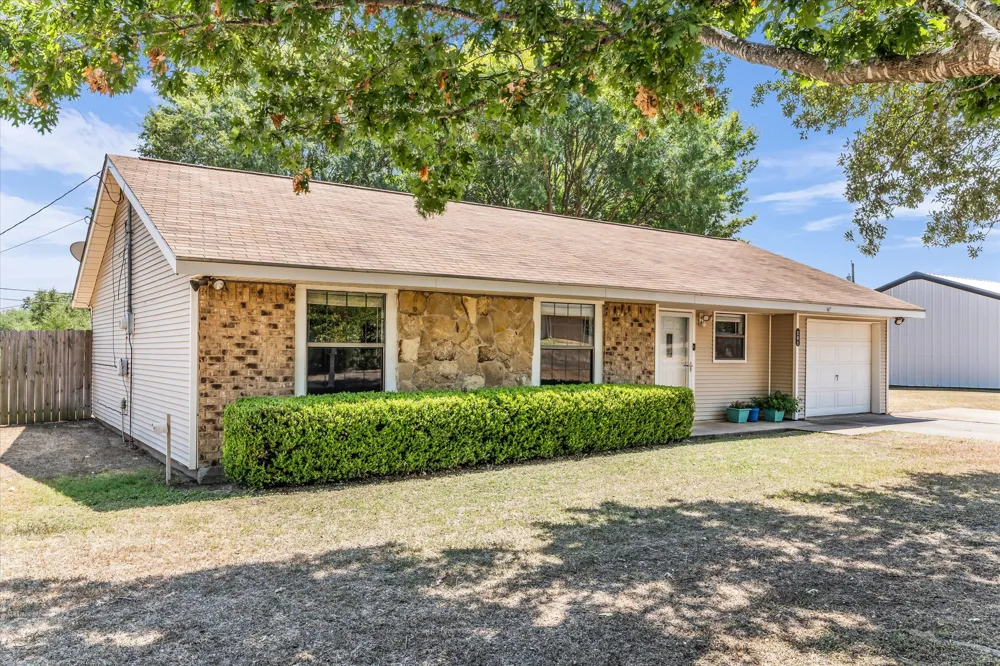 261 Oakview Circle Waco, TX 76705
