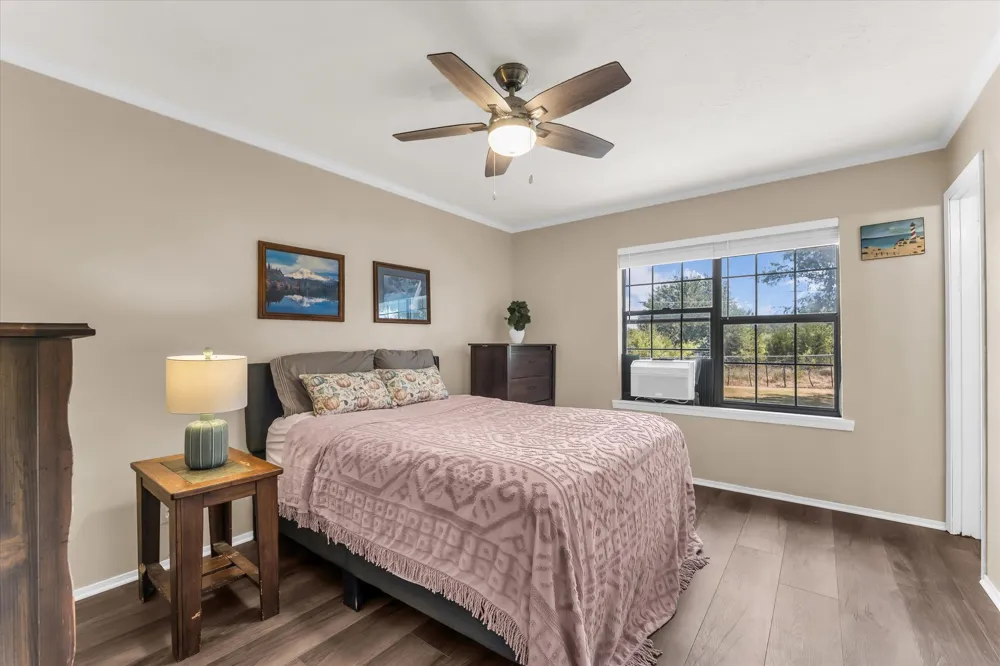 261 Oakview Circle Waco, TX 76705