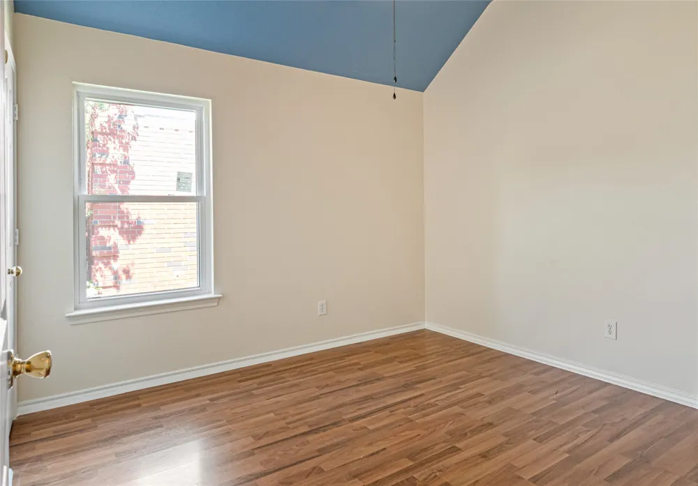 1327 Pegasus Drive Arlington, TX 76013
