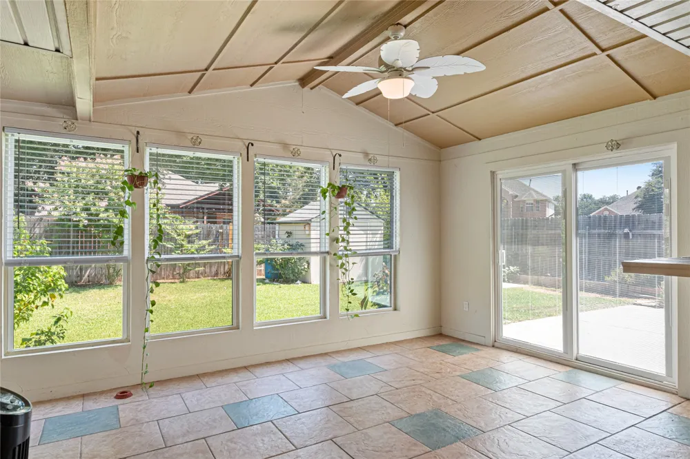 1327 Pegasus Drive Arlington, TX 76013
