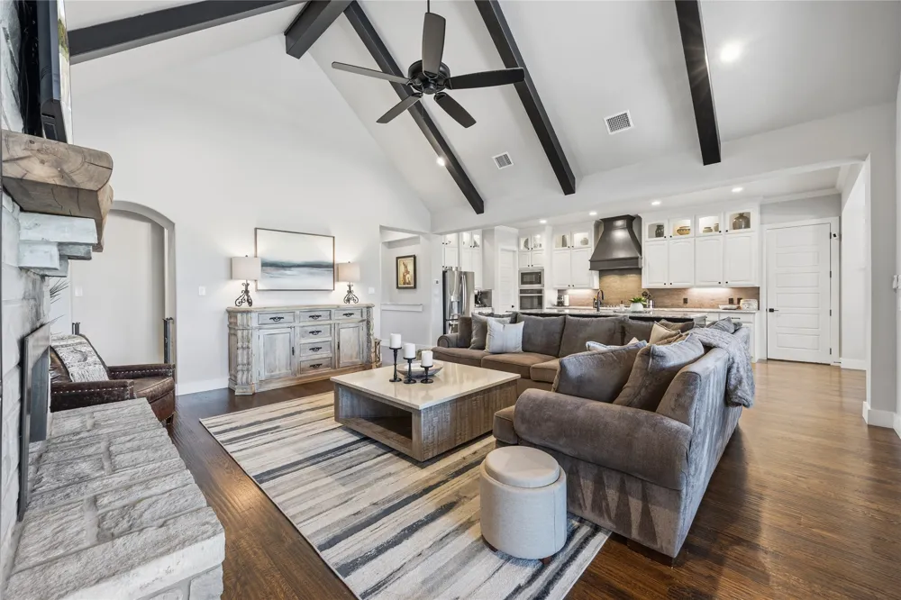 1345 Crown Valley Drive Weatherford, TX 76087