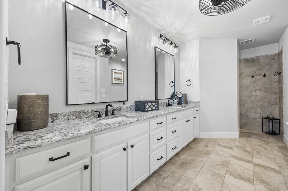 1345 Crown Valley Drive Weatherford, TX 76087