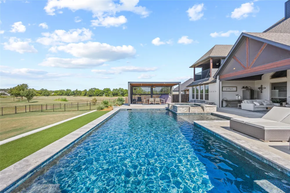 1345 Crown Valley Drive Weatherford, TX 76087