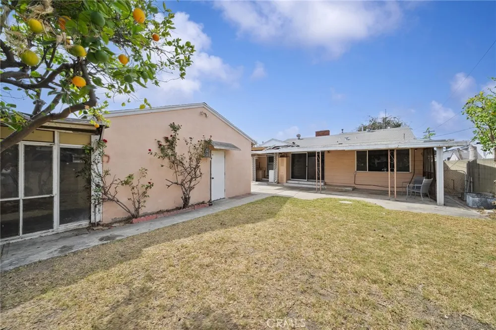9319 Cecilia Downey, CA 90241