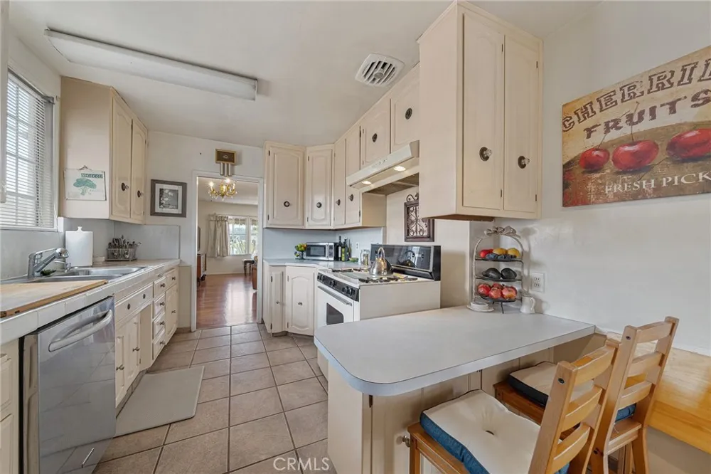 9319 Cecilia Downey, CA 90241
